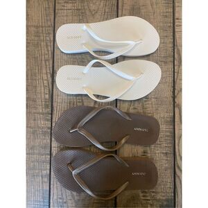 Old Navy woman’s sandal bundle